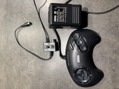 Sega Mega Drive Konsoli + Sonic the Hedgehog Sega Mega Drive *käytetty*
