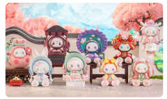 Lucky Emma Secret Forest Late Cherry Blossom Party Figuuri, satunnainen