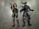 McFarlane Toys Metal Gear Solid Special Edition Solid Snake & Meryl Silverburgh Action Figuurit *käytetty*